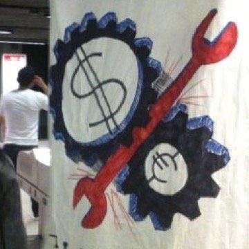Campagna contro l'aumento del prezzo del biglietto ATM e contro il caro vita.