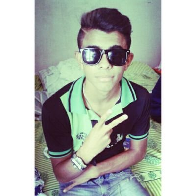 João Vitor , Facebook: http://t.co/RnWvWadU5V                Instagram: _joaovitor0