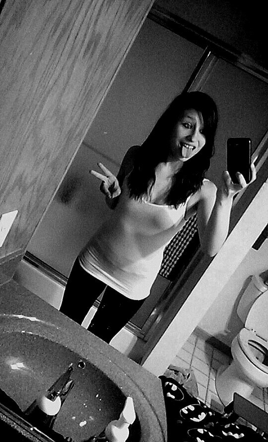 singer, sporty/athletic person. 16 in march. message me. love my followers, taken by the best(: