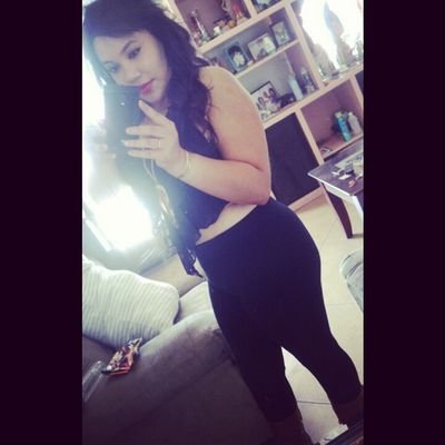 me la paso alegre & asi seguire asta mi ulitmo dia.   IG: @lachinittta__