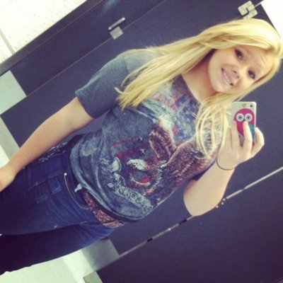 Jessica here , 16 years youngg. God comes first! ☝️ Country as they come. Lost? Follow me. I follow back. Softball is life!! :) ⚾️