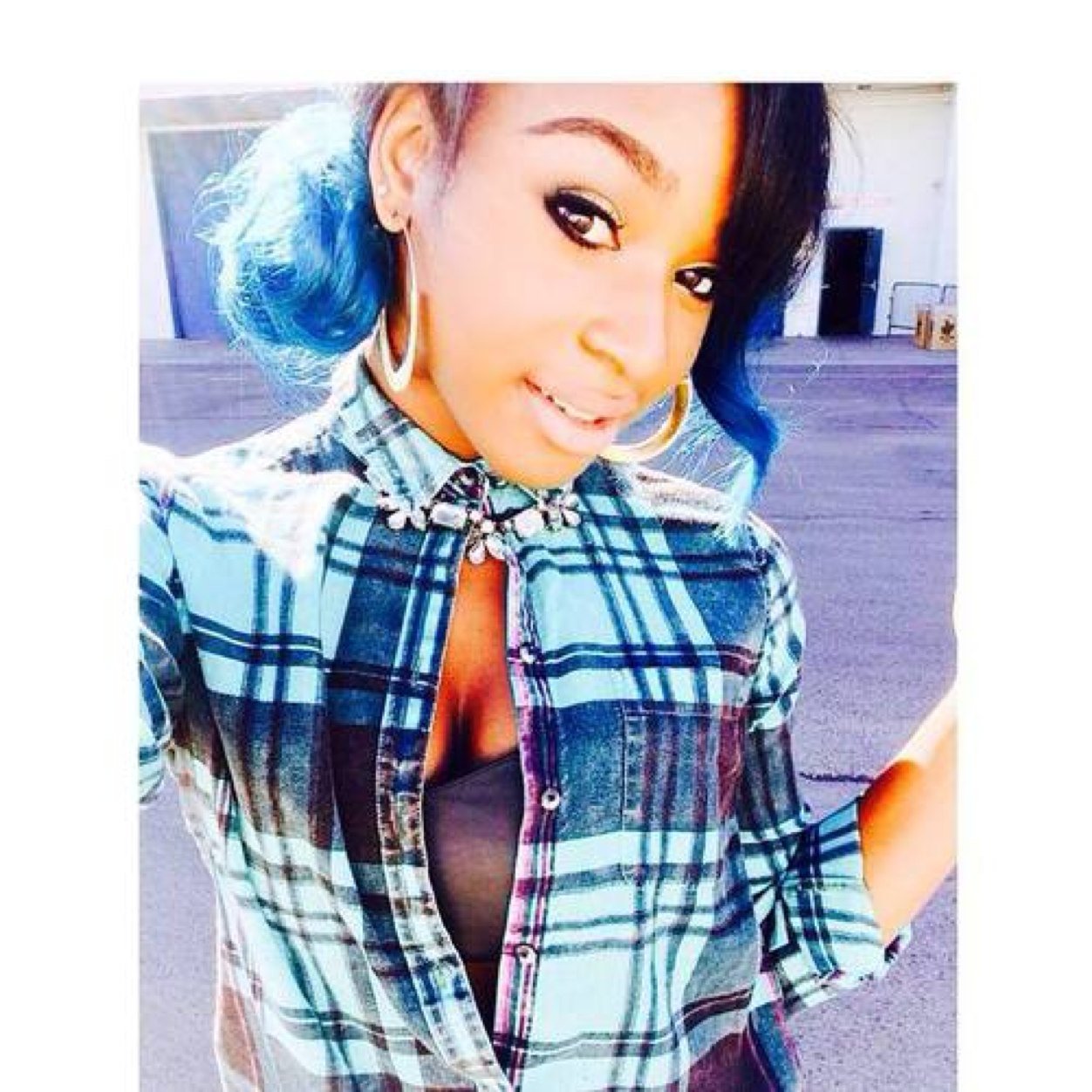 Don't follow this account follow @hemmoftboca instead, I follow back. Ily and I hope your sunshine follows you.