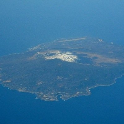 大島の人の温かさと自然の美しさに惹かれて福島から引っ越して来ました。
大島の事、詳しく教えてください。
何の特技も才能もない50歳目前にしたオヤジですが、どうぞよろしく。