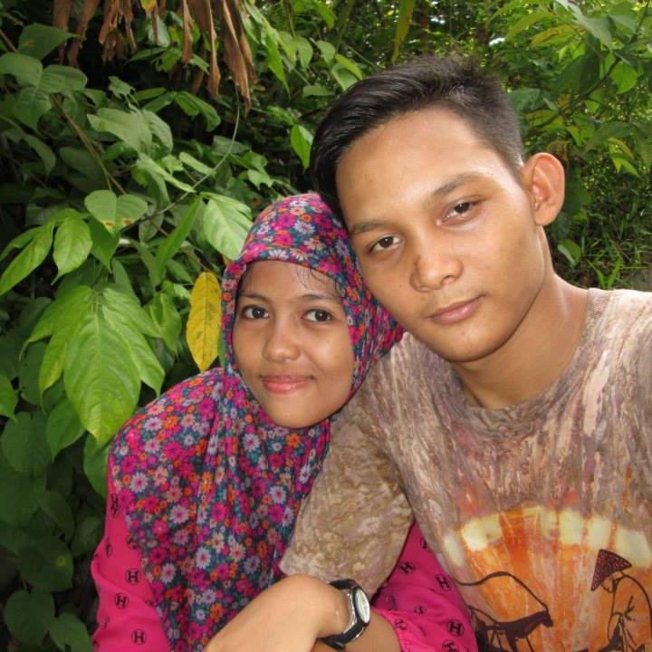mybron: 28des96 |My prince @sadri_96  |MYPin :2833639D| love mom and alm. dad :') :*