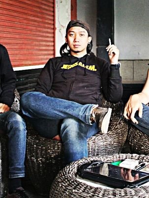 GR_12_'s profile picture. penganut paham kiri | C.E.O. @maddogmusic_inc | 6 strings @MORBID_HMHC | @gigsbandung | @ragajimesinband
