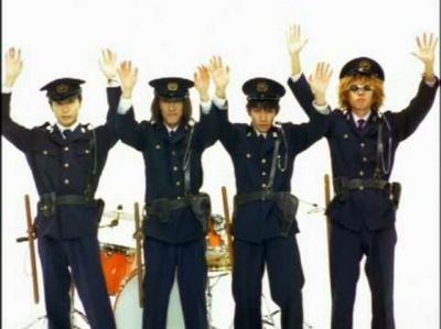 spitzzzzz1987's profile picture. スピッツの歌詞botです。まだ帰さないよ、腕時計見ないで。