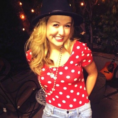 Mary: Actress, Singing Phenomenon, Wiener Dog Lover, New EP Soon, Cali, Nashville, the UK
http://t.co/Yu4vv93TgG