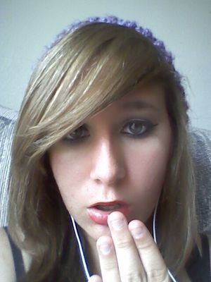jessica im 18 i luv piercings and tattoos and meeting cool & new people.