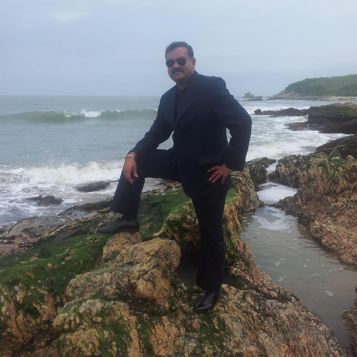 DrKrishnanR's profile picture. 