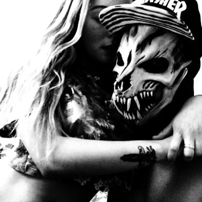 emyysezz's profile picture. Sun/Rising: Cancer || Moon: Aquarius