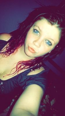 Hi I'm Nicolle :) I have a daughter her name is Zoiie. I will be graduating from Dansville high January 26th 2015