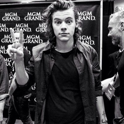 | follow back | ~ in love with the harry edward styles