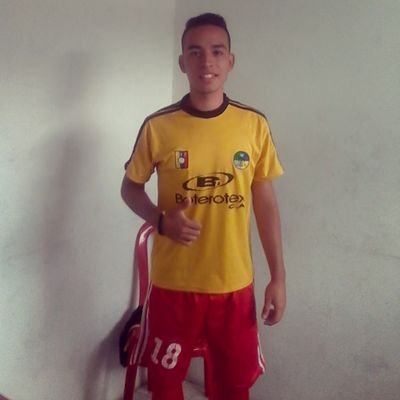 Mi Familia y El Futbol lo es todo para mi. Futbolista, club iutenses, FCH20/Eu confio em ti Senhor. LUCHO POR UN SUEÑO