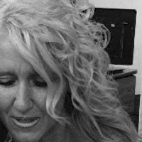 Carolyn (@carv2usa) 's Twitter Profile Photo