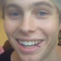read bio !! (@lukehemdsh) 's Twitter Profile