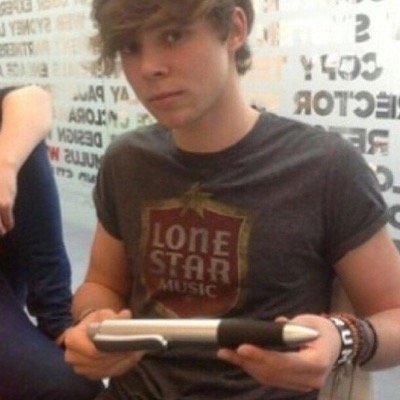 follow @nightdriveirwin