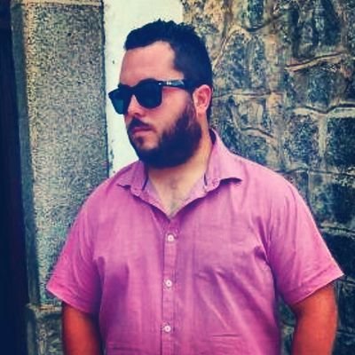 Militante de la @UJCE de Extremadura, militante de IU Extremadura, y jornalero agrícola entre otras cosas... Salud Camaradas!