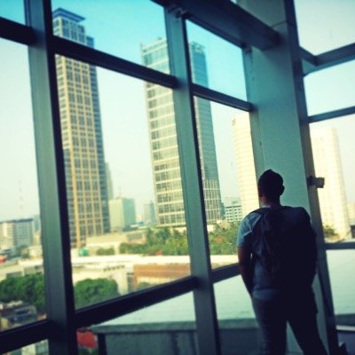 Sering melucu tapi nda lucu