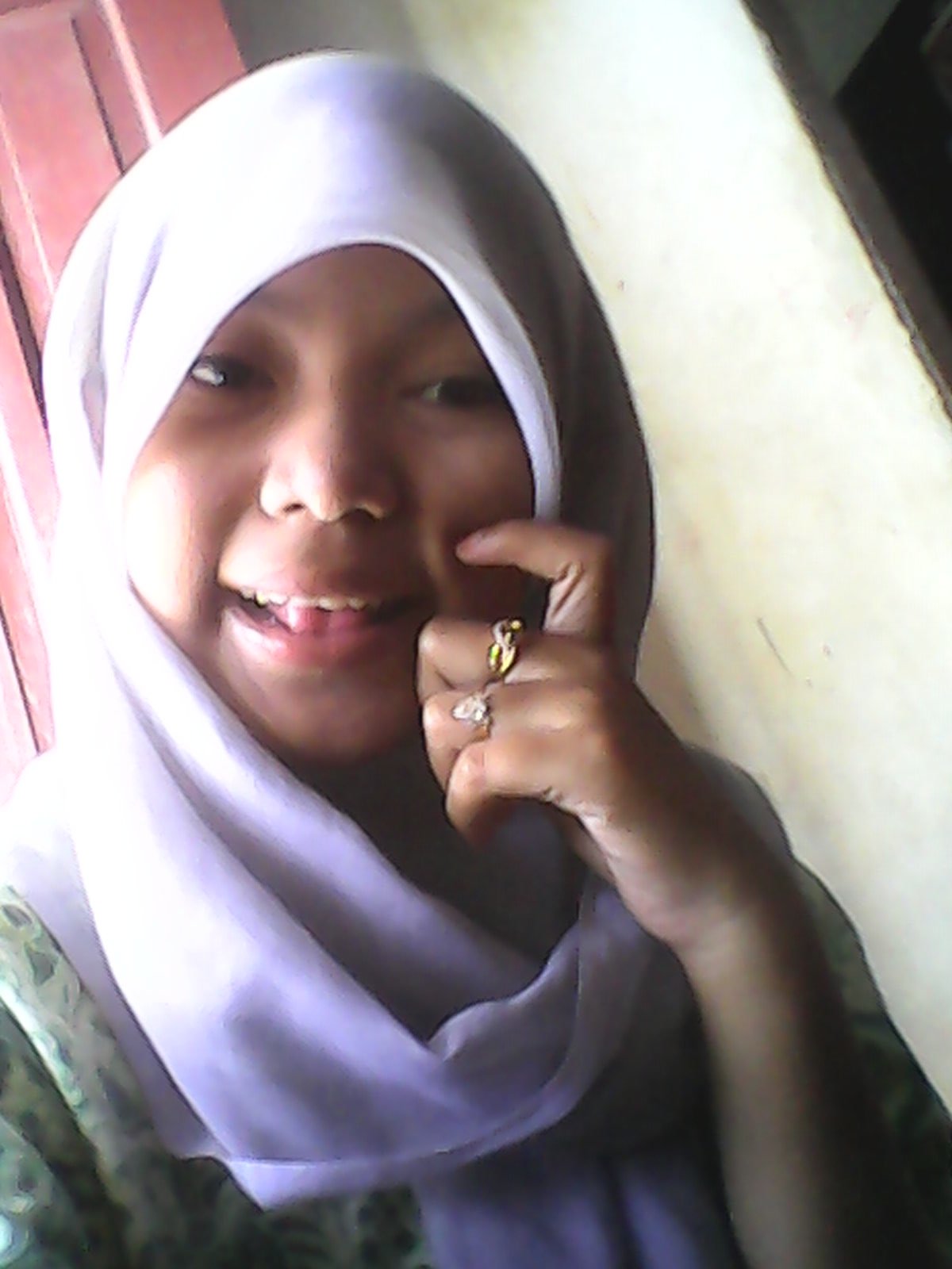 yulie_elfiani's profile picture. 