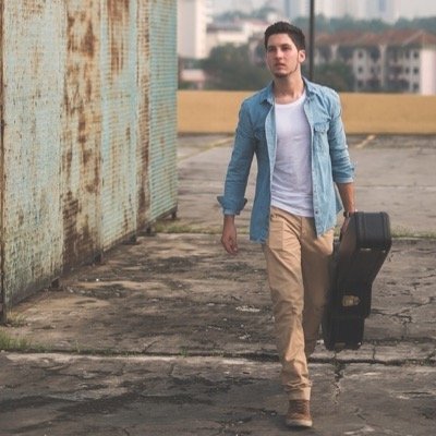 Singer songwriter/Producer/Youtuber http://t.co/8T7FVsjVYl