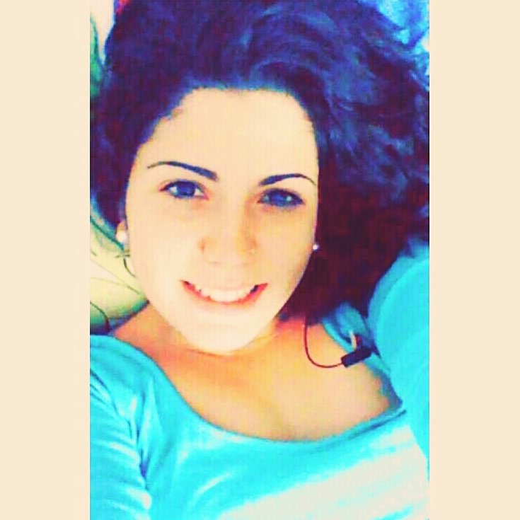 chica de 16 años, intentando conseguir lo propuesto. añorando la presencia del ser mas querido de mi vida(Mi padre) TE QUIERO.3