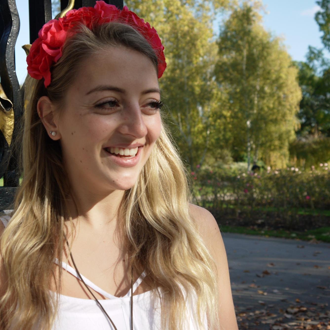 lunaluxmusic's profile picture. I am a up and coming artist. Follow me on Facebook and Instagram !