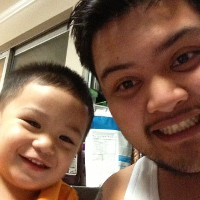 akarobles's profile picture. 