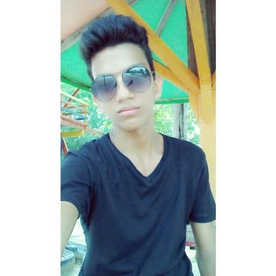 gosto de passear , de pizza , de futebol e etc....