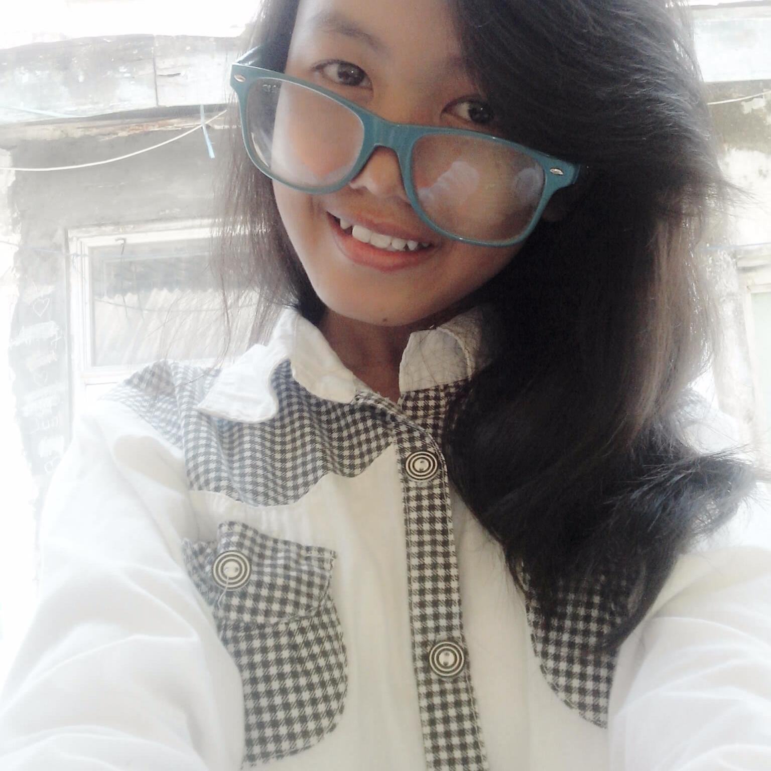 Putri Ningrat ({})
