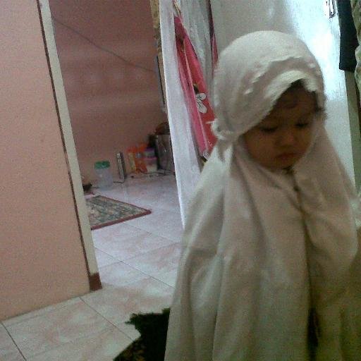 annazsabil's profile picture. kepada ALLAH SWT kita bersujud dan patuh atas segala perintah-NYA.