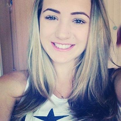 ' Ás vezes a gente tem que se afastar das pessoas que a gente ama. Mas nem por isso nosso amor por elas é menor !