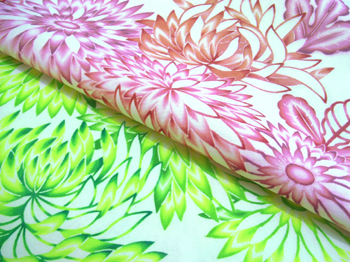 rinrinakaringo's profile picture. 沖縄の伝統工芸「琉球紅型」を使った新商品を製作しています。素敵なウェルカムボードで一生に一度の記念日をお祝いしませんか♪