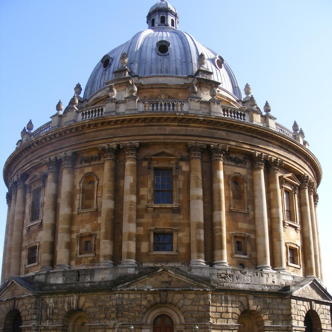 Connecting University of Oxford early career academics with schools outreach work. Follow for updates on our training events and outreach opportunities