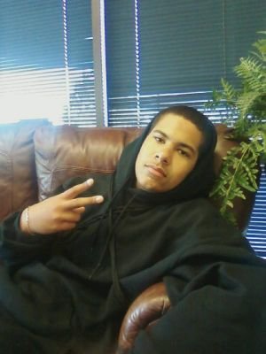 Like 2 chill, hang out, an play football/basketball