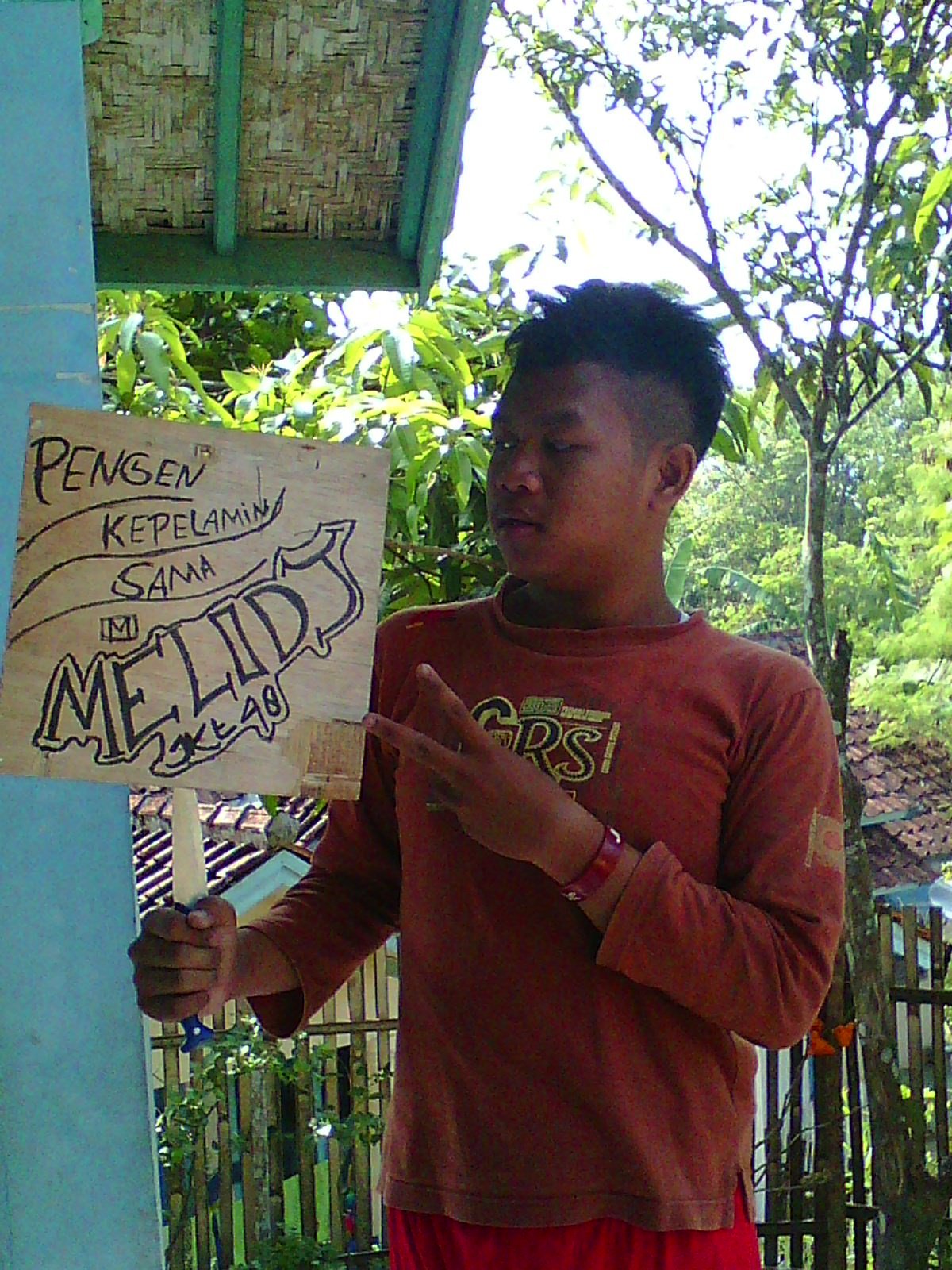Banyak teman itu menyenangkan :):)