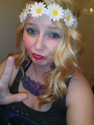 19. Music&Mary-Jane are my loves. Rap&Metal are thee best! Irish as fuck. Leo with virgo tendencies(: #est4life #lacethefuckup
