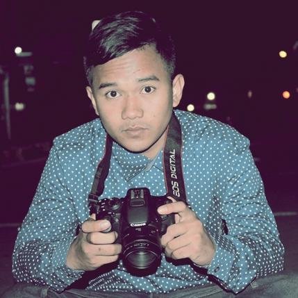 Bernyanyi untuk @sekarrastaband CP: 085324822400 (candra)
