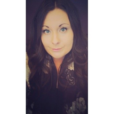 London, Beauty & Lifestyle Blogger emloumay7@outlook.com | https://t.co/hi0lWGTcno