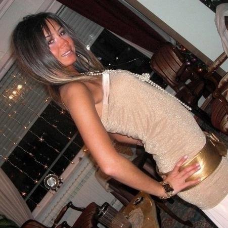 Ich bin lebensfroh, aber leider immer noch solo! Wer flirten will kann mich auf http://t.co/Wre52dLmol  anstupsen! Mein Name ist da Vickie
