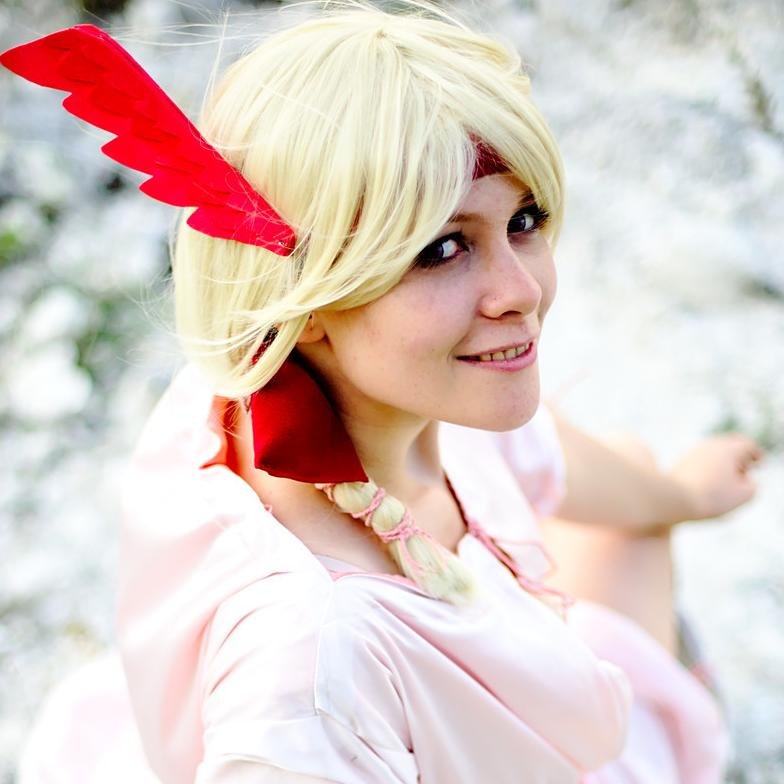 Proud glazier | cosplayer | book devourer ♥