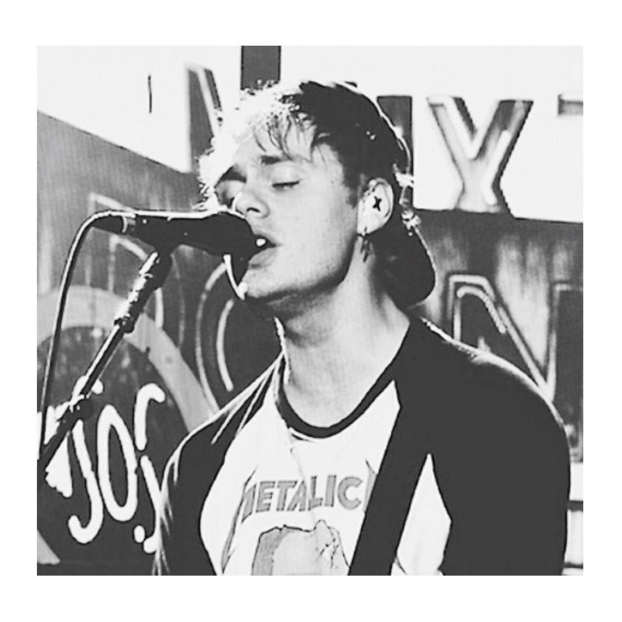 16☀ || 4 locos australianos como idolos ✌ || 5 Seconds Of Summer ∞ || ♥The Last Of Us♥ || Real bands save fans, real fans save bands || ➳ Endure and survive