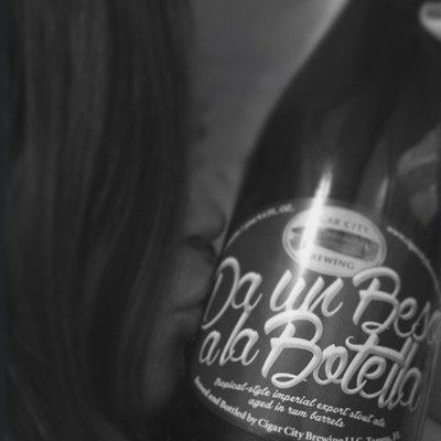 CraftBeer lover, admirer, fanatic, enthusiast; mad passionate for the magical combination of hops, malt & barley! SoBe •see what I drink-Instagram @yourbeergirl