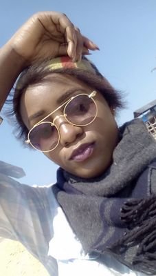 An aspiring med doc,luv livn d social life, luv 2 dance,makn frends n most of all luv adventures.for more info jst punch d ff bottom *cao