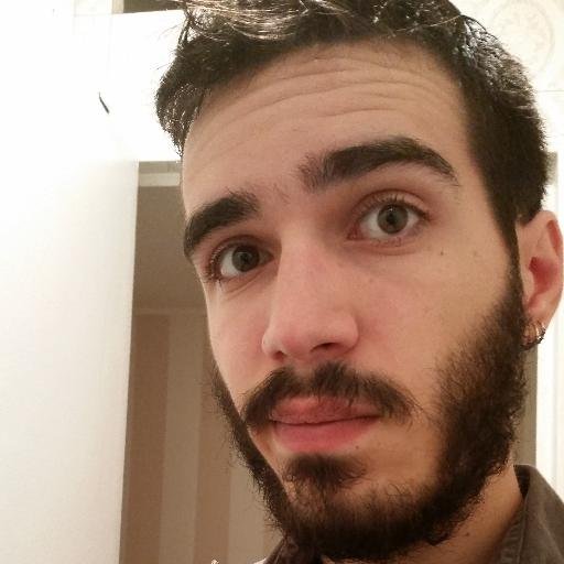 Almeriense fugado a Madrid para estudiar Diseño y Desarrollo de videojuegos. ESNE. Mid cuando me dejan.