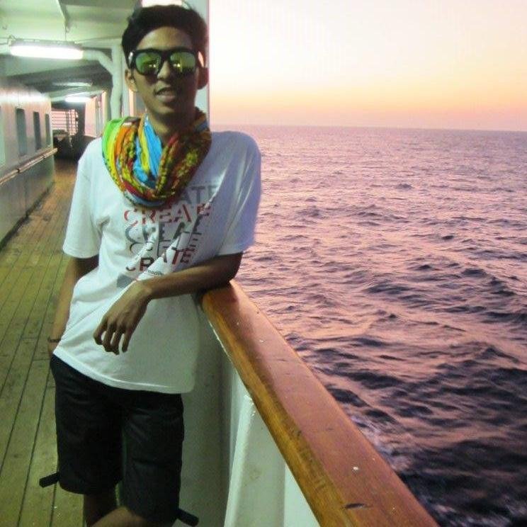 adririzkiputra's profile picture. Hidup itu jangan untuk bersedih karena kita terlahir dari orang tua yang bersenang-senang