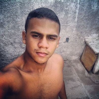 Modelo e  manequim , Rapaz Romântico, Carismático 
Esse Sou Eu.