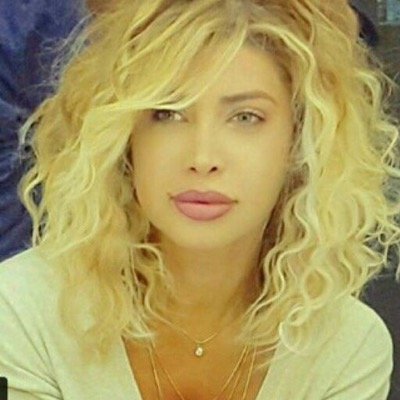 : يا خالق الراحة وكلتك أمري واستودعتك همّي فبشرني بمايفتح مداخل السعادة في قلبي . .♡