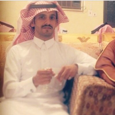 الله خلق لي نفس تسـمو على البوح ماهـيب لا ضـاقـت مـن الهـم باحـت على كثـر ما شفت ضيقـات وجـروح لا الـوجه متغـير ولا العـين صـاحت