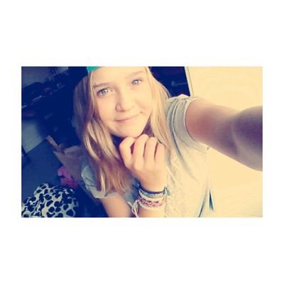 isendoornn 2r // mc4 // 1D&5sos