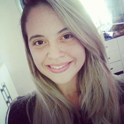 Nem todos os dias são fáceis, mas entregá-los todas as manhãs a Deus me faz ter a certeza de que Ele está no controle de tudo.